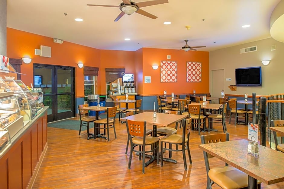 Holiday Inn Express Hotel & Suites Arcata/Eureka-Airport Area, an IHG Hotel