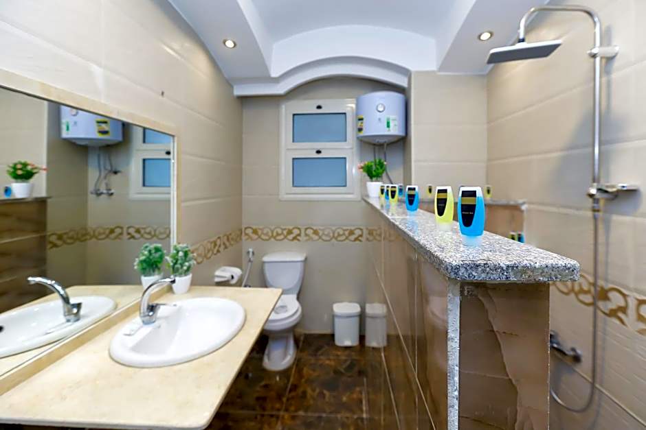 Turquoise Pyramids palace