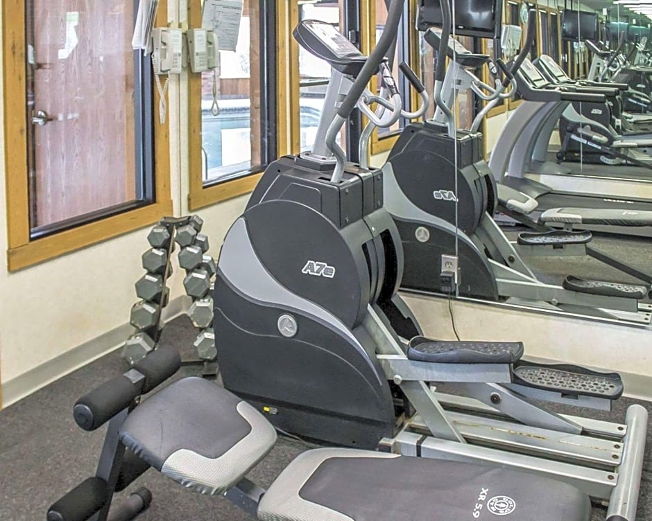 Quality Inn East Liverpool - Calcutta