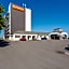 Orangewood Inn & Suites Kansas City Airport