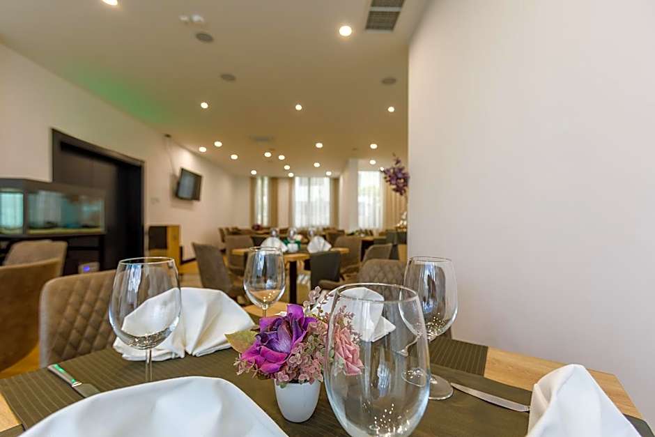 Blue Star Luxury Hotel