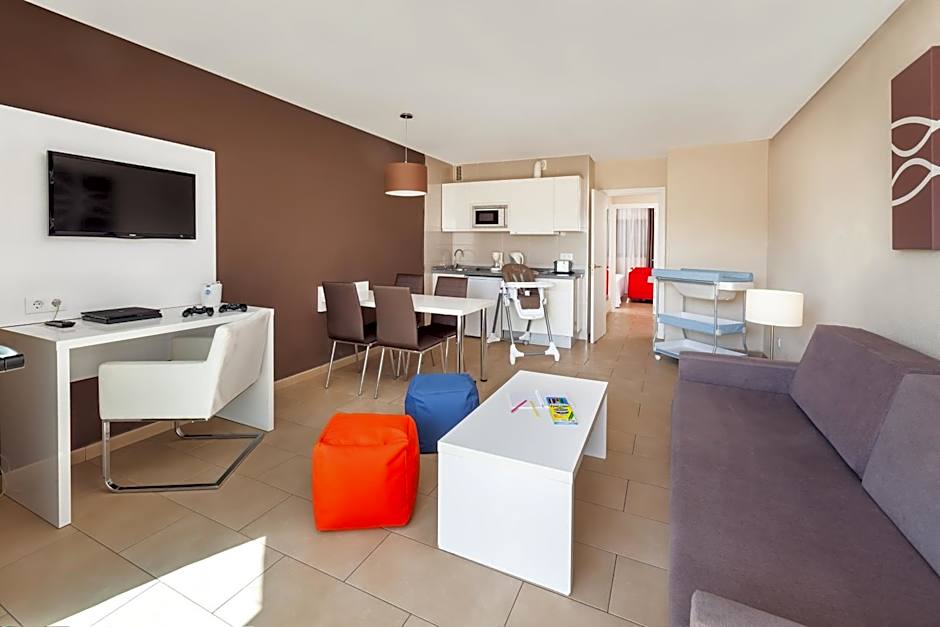 Playaolid Suites & Apartments