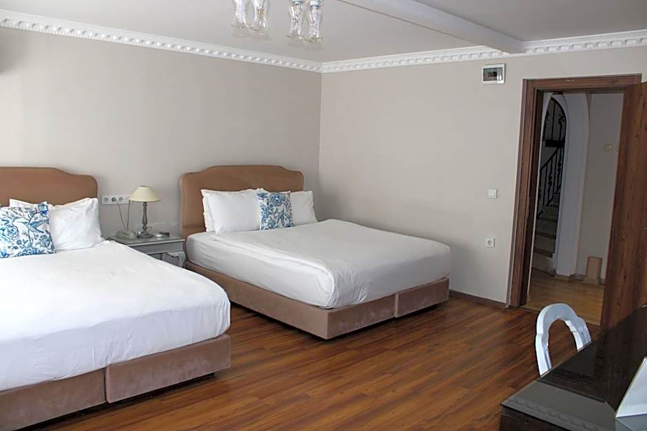 Villa Blanche Hotel SPA & Garden Pool