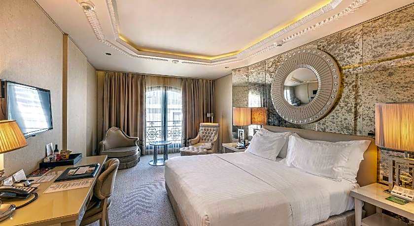 Wyndham Grand Istanbul Kalamis Marina Hotel