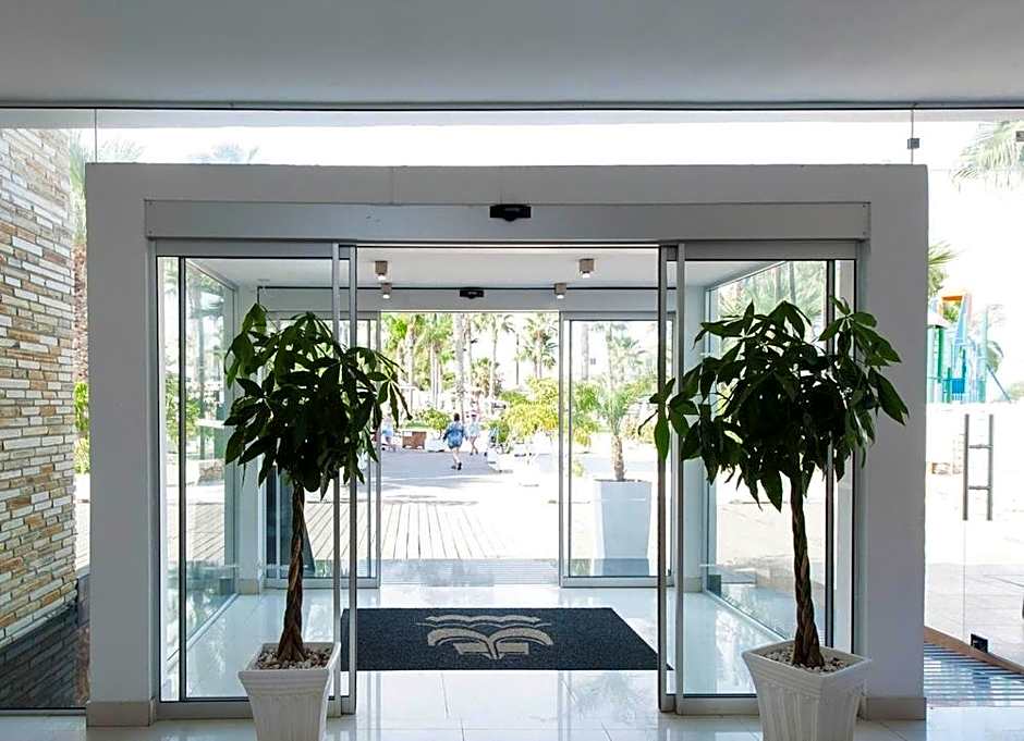 Marlita Beach Hotel Apartments