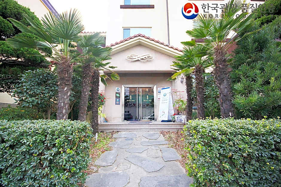 Goodstay Charmant Hotel (Korea Quality)