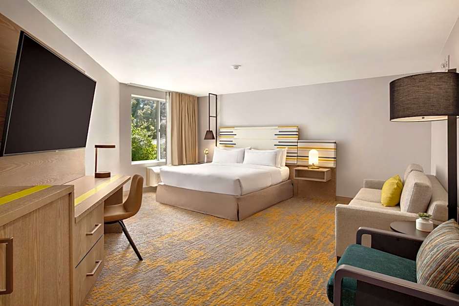 DoubleTree By Hilton Campbell - Pruneyard Plaza