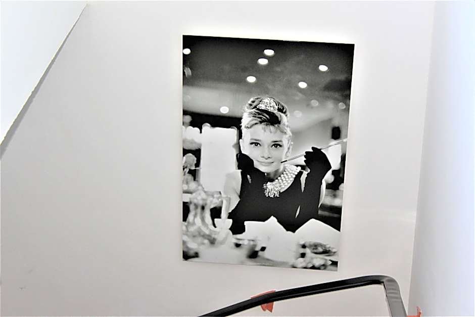 Hotel Alsterquelle 24h Check-in, Free Parking and WiFi