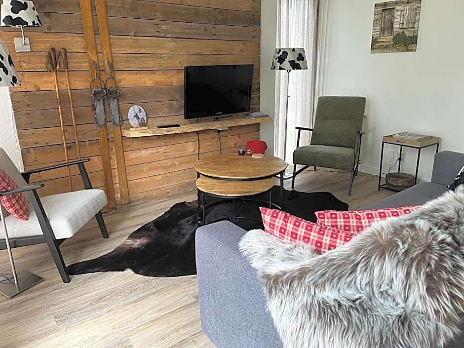 Vakantiehuis de Vennen in Vlagtwedde Parkeren voor de deur