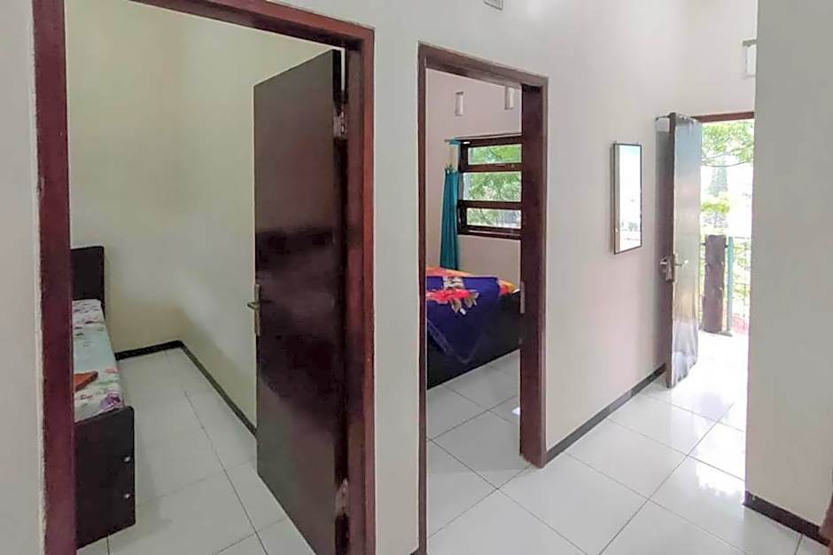 Villa Ghazani 4 at Desa Wisata Songgokerto – Batu, MO