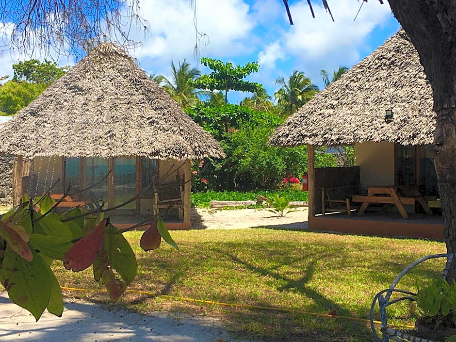 Driftwood Beach Lodge