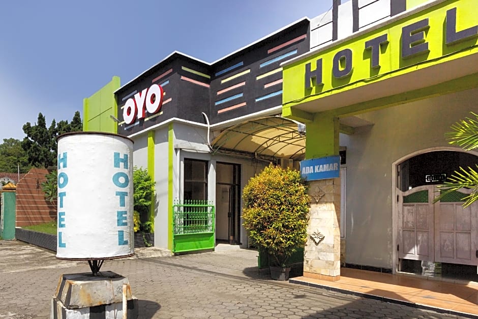 OYO 3024 Hotel Kebon Manis