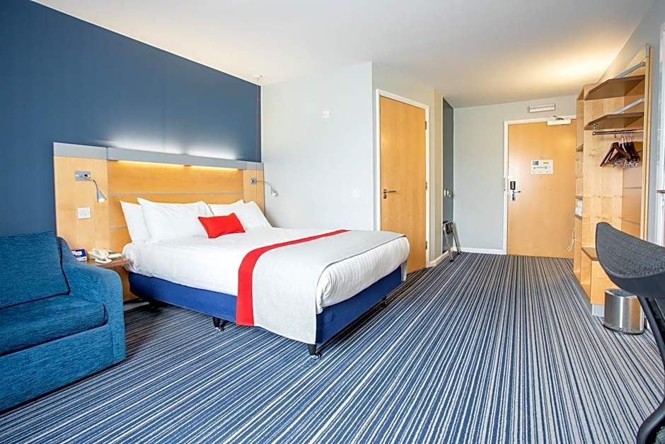 Holiday Inn Express Dunfermline By IHG