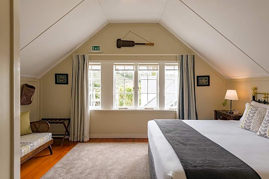 Arcadia Lodge Russell