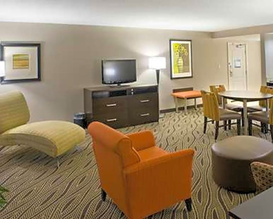Hampton Inn Evansville Airport