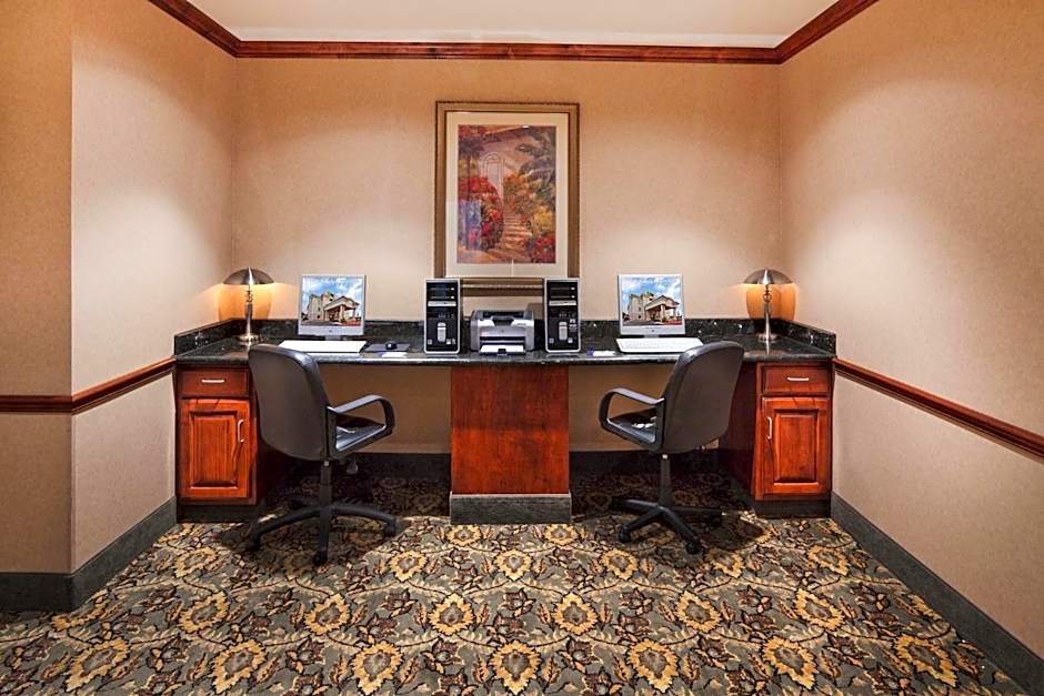 Holiday Inn Express Hotel & Suites Woodward Hwy 270 By IHG