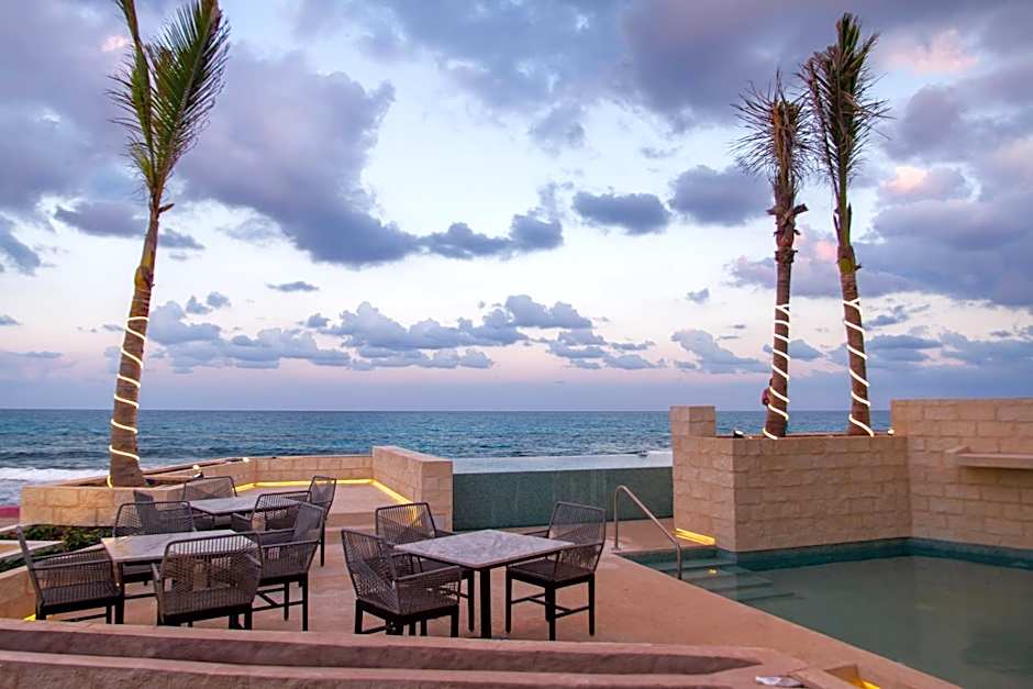 The Mint Resort Isla Mujeres