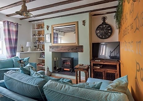 Violets Wonderland Cottage