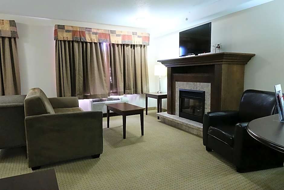 Ramada by Wyndham Weyburn