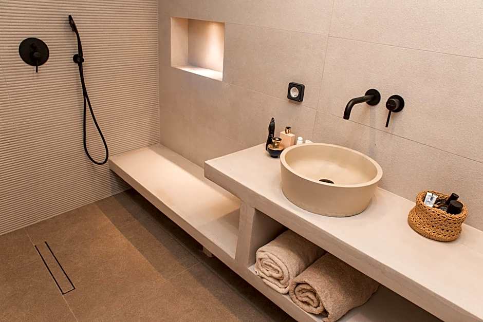 North Wind Luxury Suites