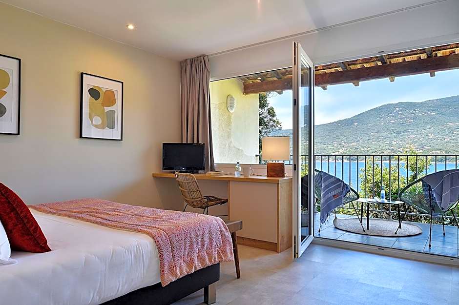 Photo 1 of 5 of Premium, Sea View