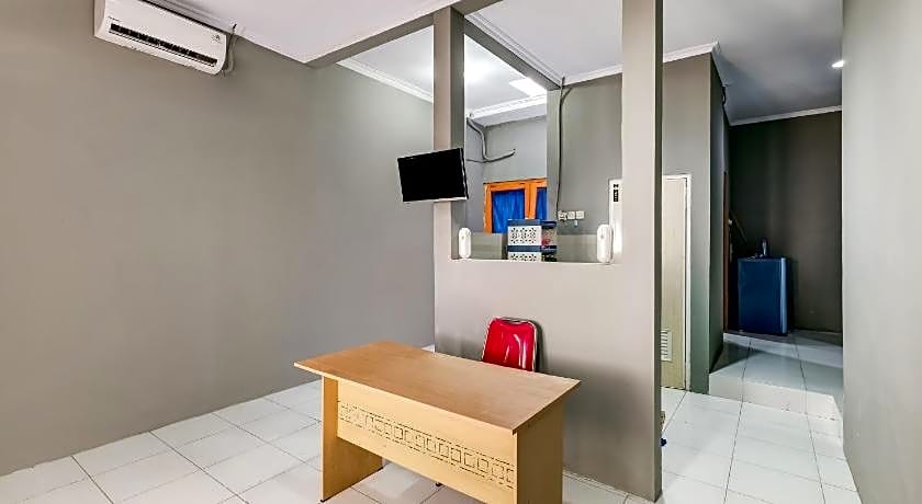 OYO Life 91239 Kost Rosandy House Yogyakarta