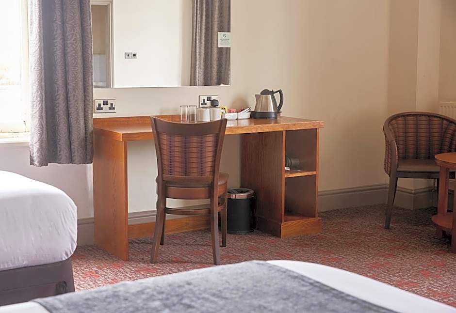 White Rabbit by Chef & Brewer Collection