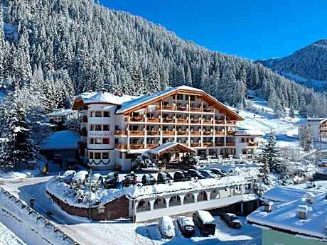 Hotel Cesa Tyrol