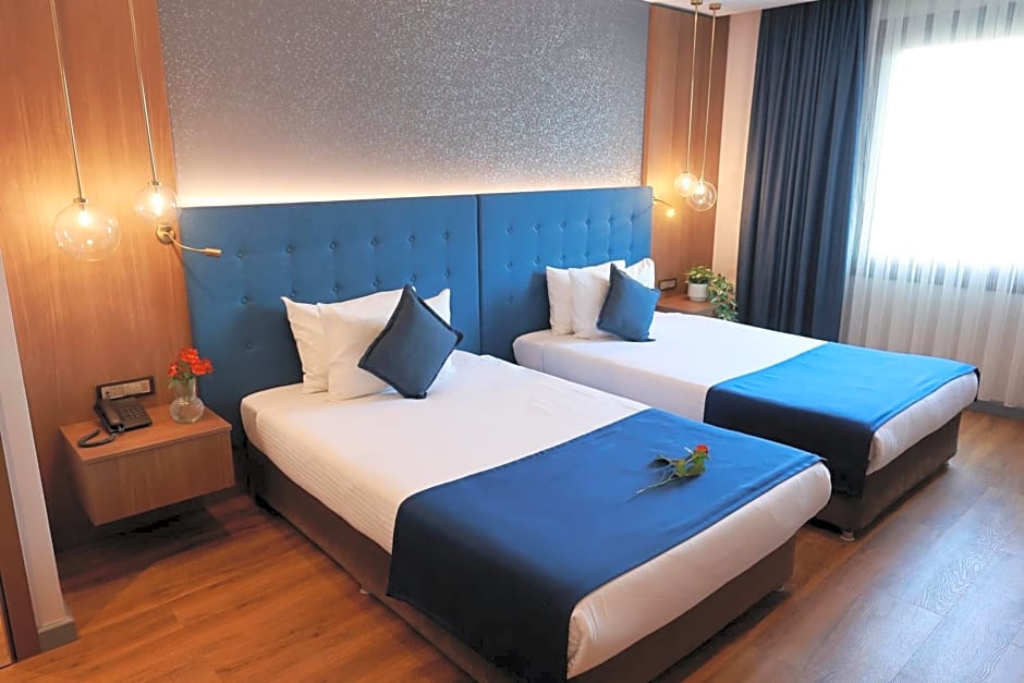 Photo 1 of 13 of Standard Twin Room