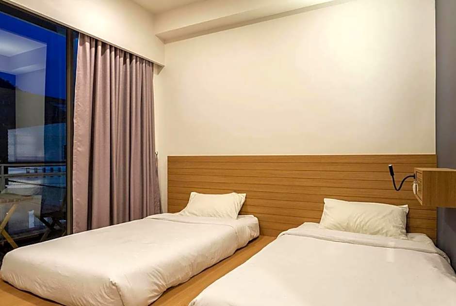 Kata Beach Poshtel Phuket