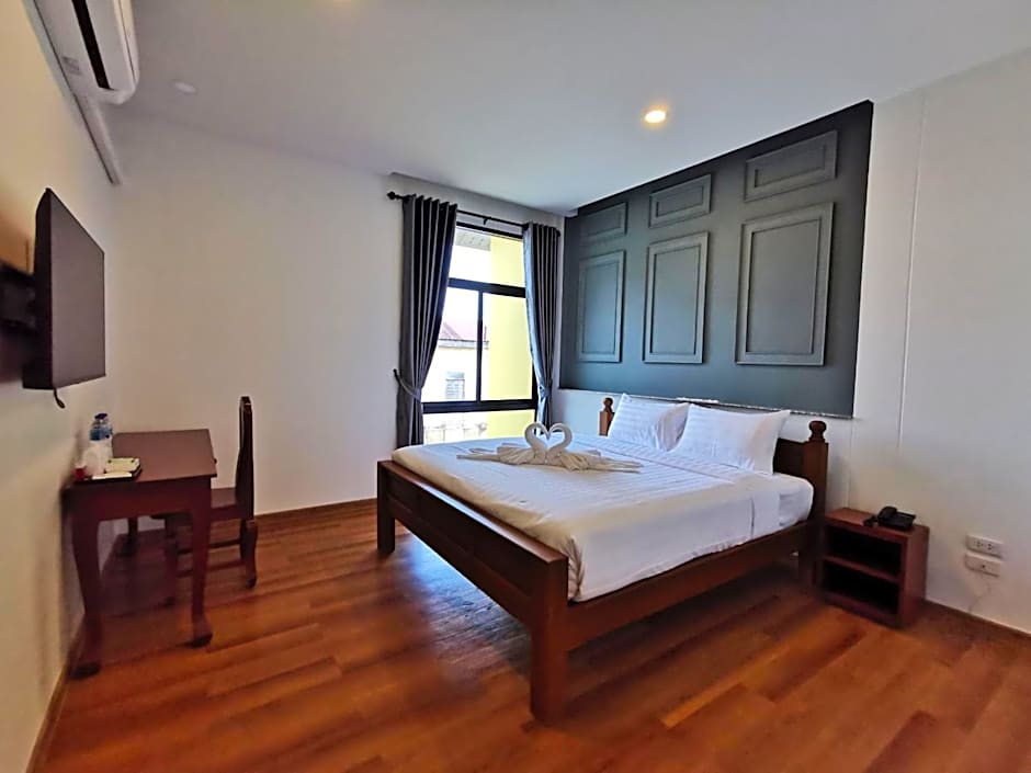โรงแรมรชาโขง Racha Khong Hotel