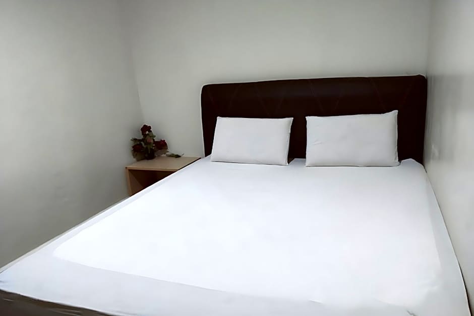 Hotel O Pondok Almirah