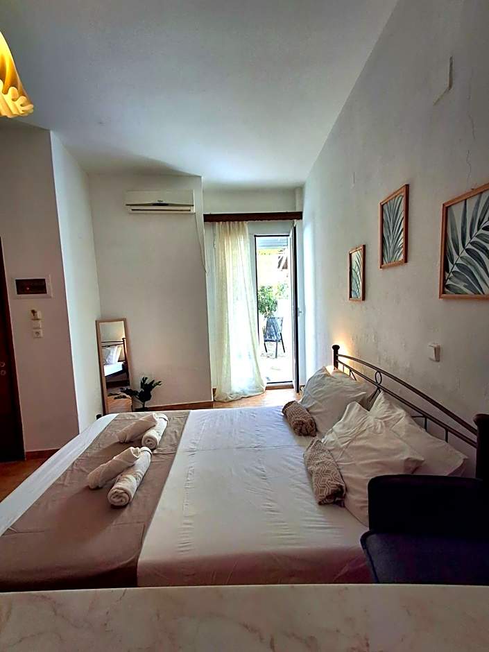 Chrysa's Studios