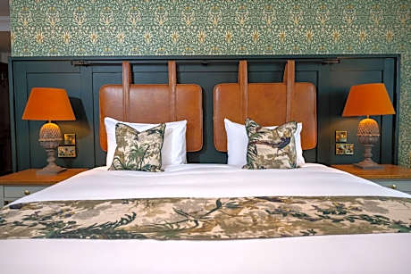 Wheatsheaf Hotel by Chef & Brewer Collection