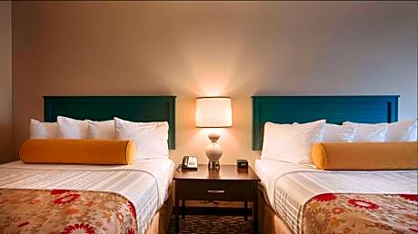 Queen Room with Two Queen Beds - Non-Smoking