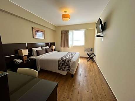 Queen Room