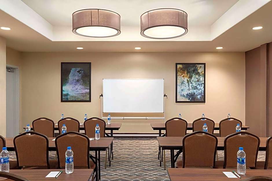 La Quinta by Wyndham Clovis CA