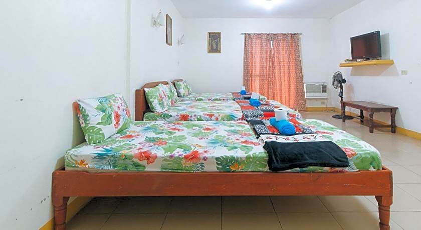 Golden Success Hotel I by RedDoorz