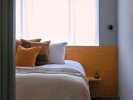 Deluxe One-Bedroom Suite