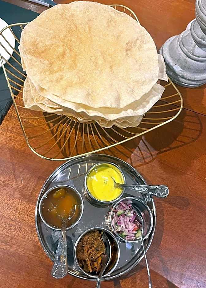 Pettifers Freehouse Hotel