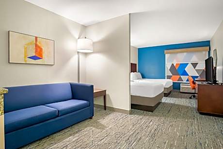 Suite with Two Queen Beds - Communication Accessible