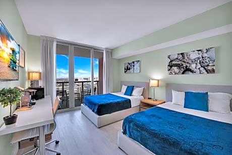 Water View Building With Pool - 5-Min Walk To The Beach - Cozy Studios