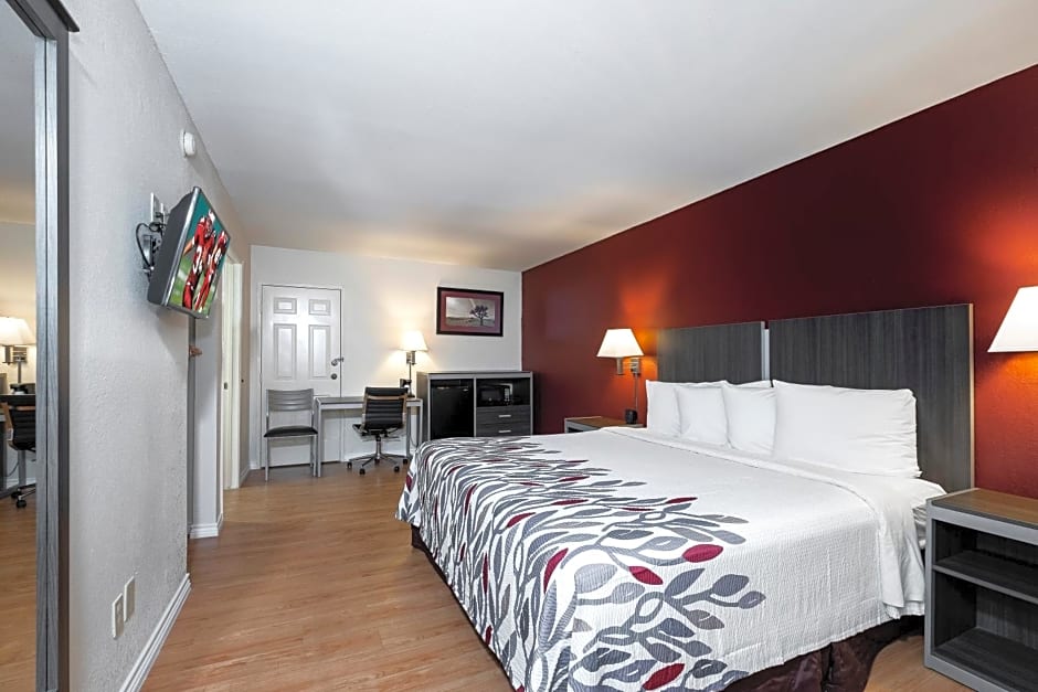 Red Roof Inn Houston North - FM1960 & I-45