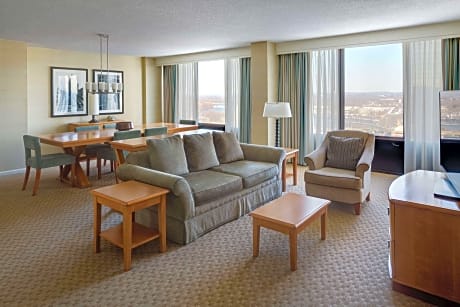 Murphy Bed Parlor Suite