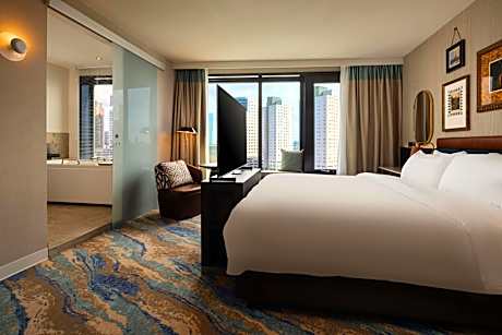 Superior King Room with Harbor View