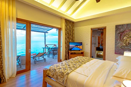 LAGOON SUITE WITH PRIVATE POOL