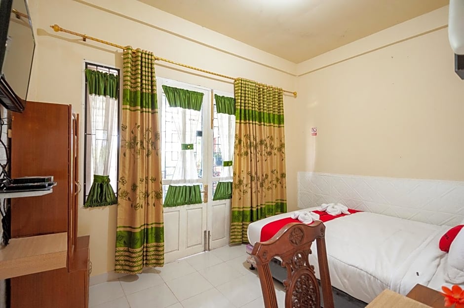 Reddoorz Syariah near tirtasari sonsang dan banto royo