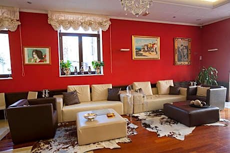 La Chicca Palace Hotel