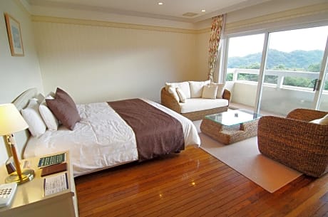 Triple Room - Smoking - Non Pet Friendly 