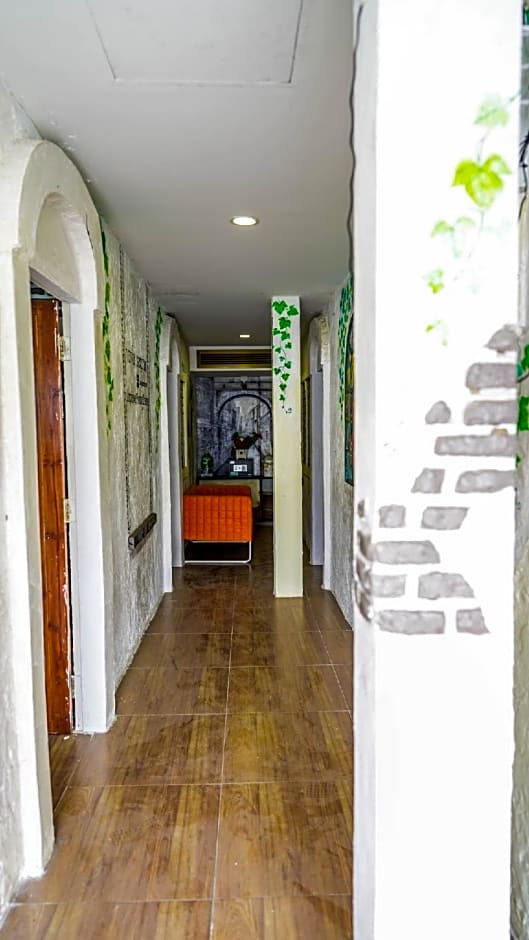 RoomQuest Amphawa VaylaSamran